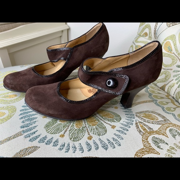 Sofft Shoes - Sofft 8.5M Suede Leather Mary Jane Heels